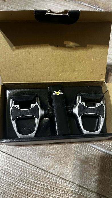 Shimano обувки шпайкове и педали