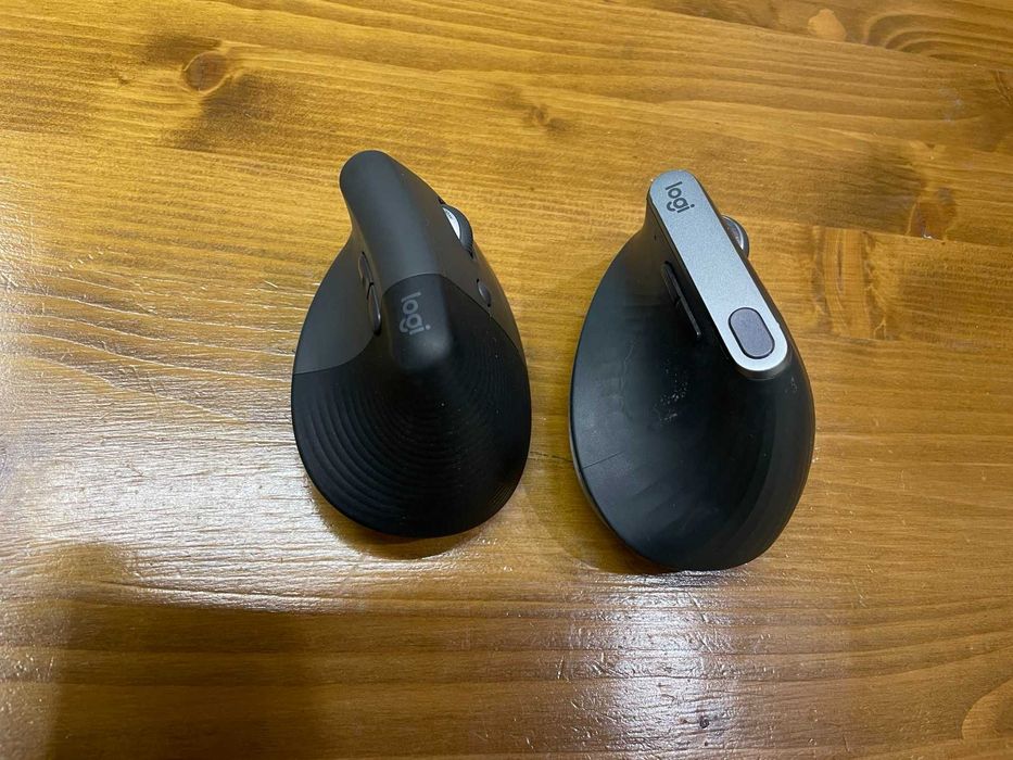 Мишка Logitech - Lift Vertical Black wireless/USB