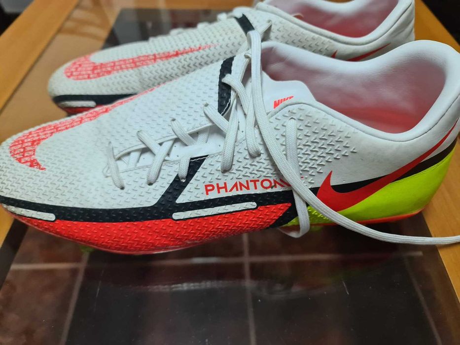 Ghete Nike Phantom