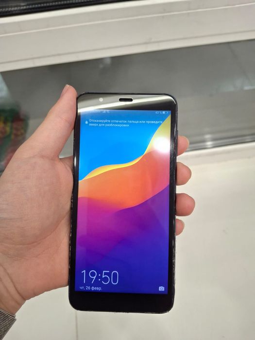 Телефон Huawei p smart 2018
