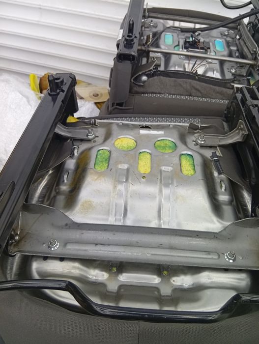 Кобалт сидения сотилади , комплект,холати зу́р,заменгаям гаплашамиз.