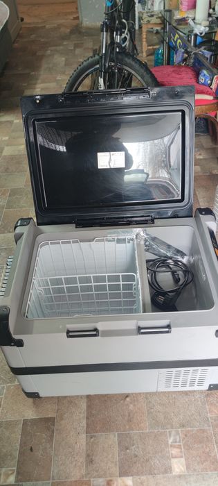 Frigider auto 12 V / 24 V.