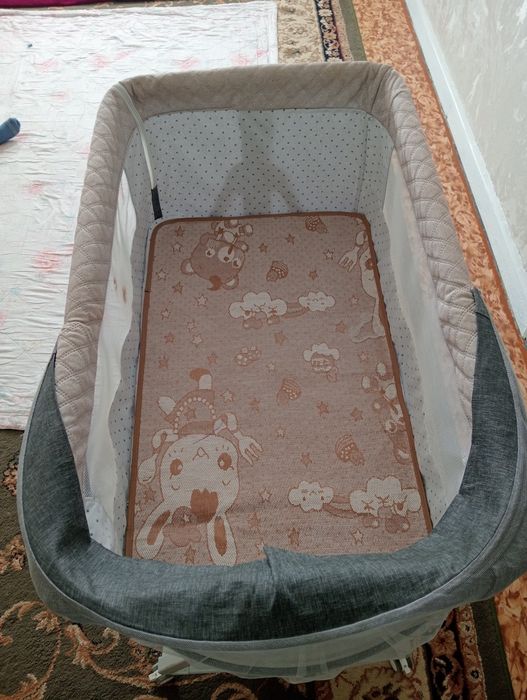 Продам манеж б/у