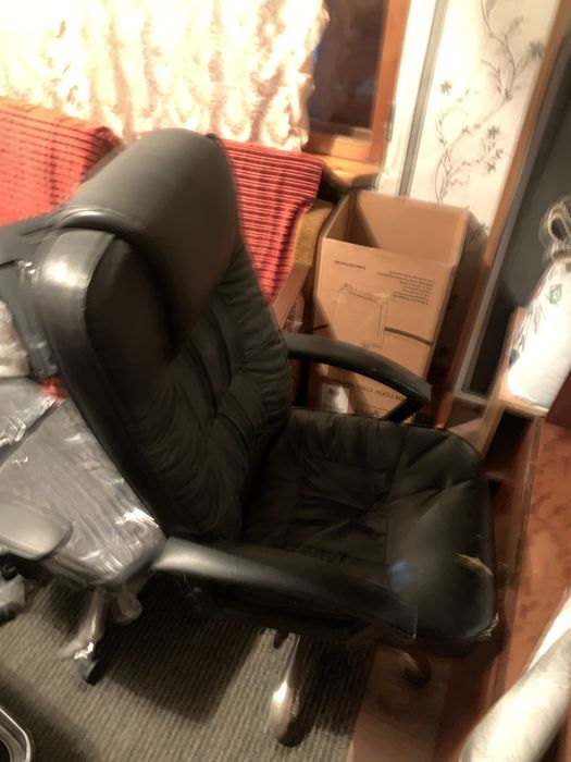 Кресло офисное черное