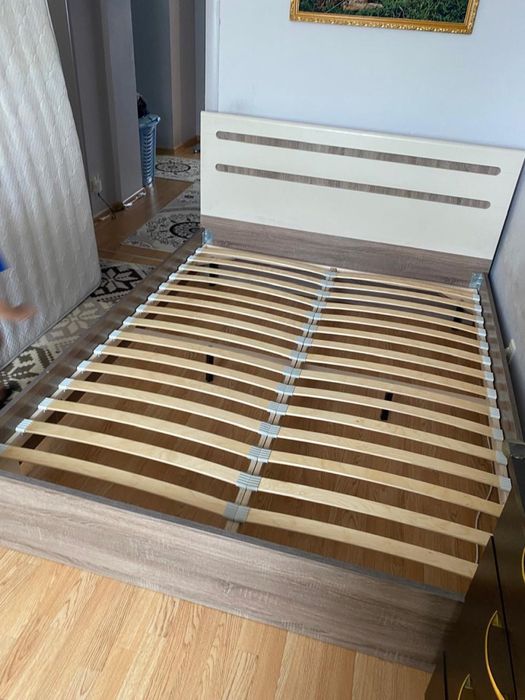 Кровать с ортопедическим матрасом