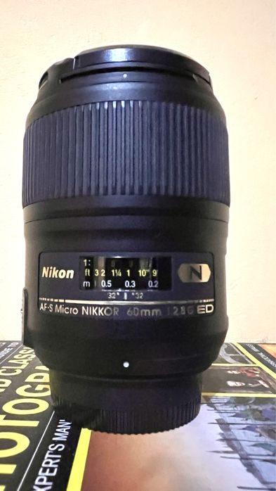 Обектив Nikon AF-S Micro Nikkor 60mm f/2.8G ED
