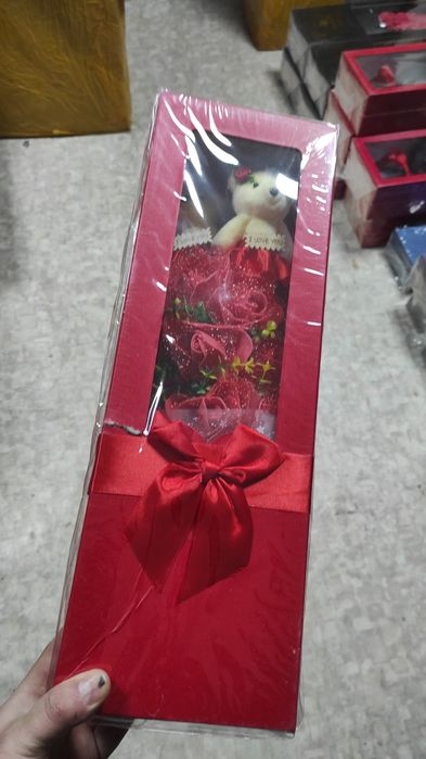 Цветы искусственные игрушки