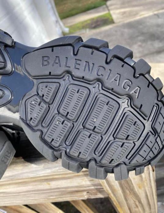 Balenciaga track led