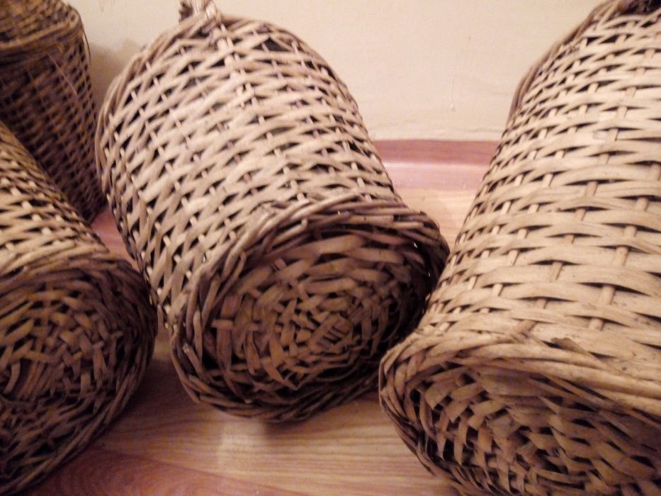 Стари големи дамаджани