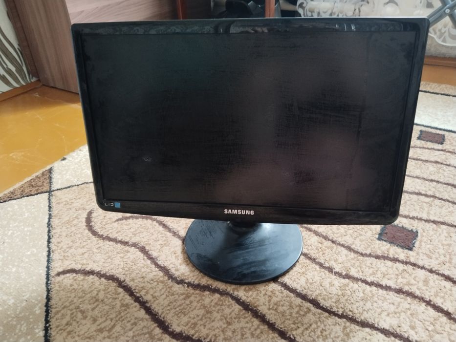 Продам мониторы. Б/у