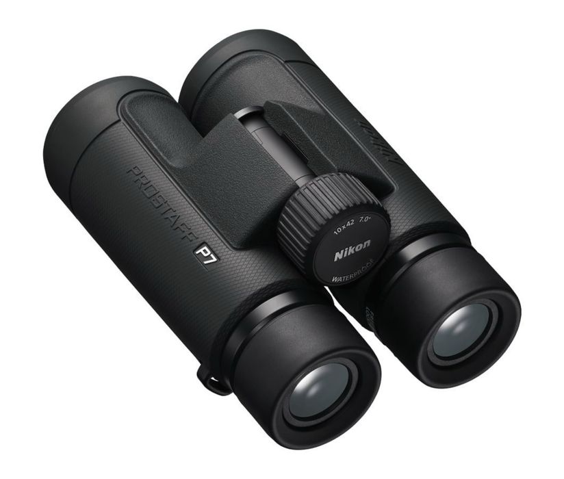Бинокль Nikon Prostaff P7