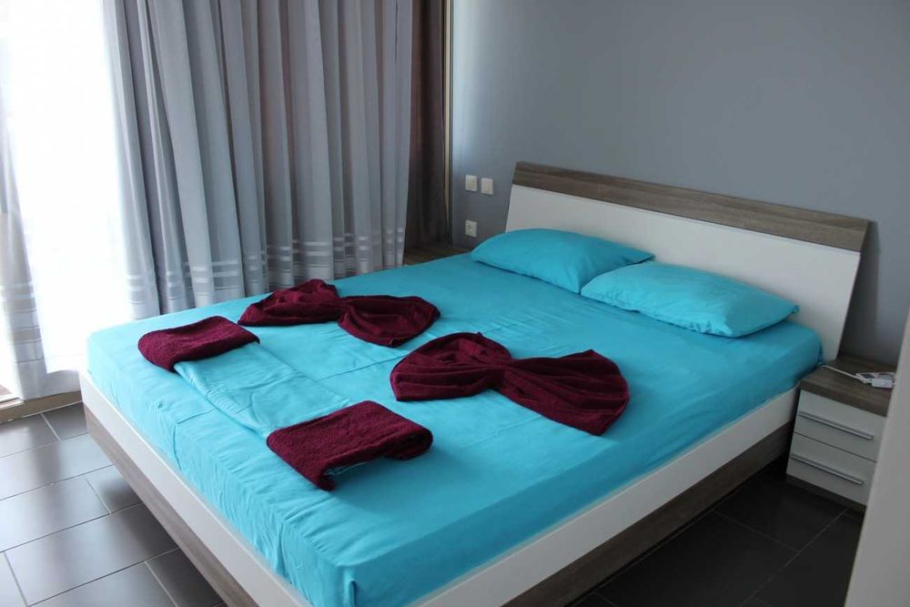 Четиристаен апартамент на първа линия в комплекс Йоо България