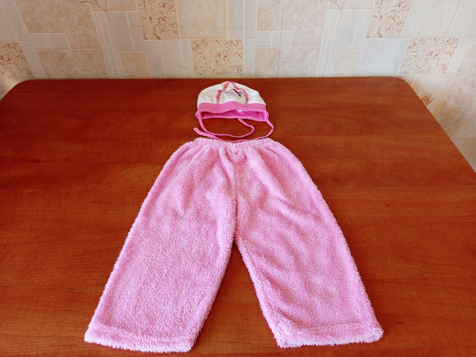 Шапочки детские ,вязаные