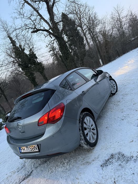 OPEL Astra 2011 — imagine 4