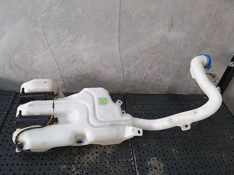Vas lichid parbriz suzuki splash 3840051k0