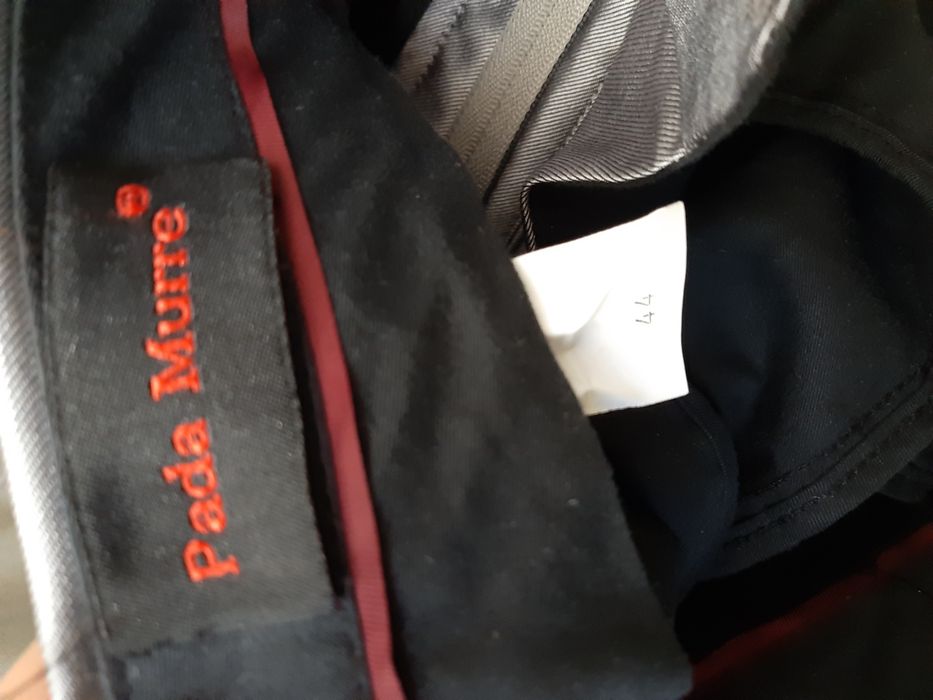 Costum barbati Pada Murre