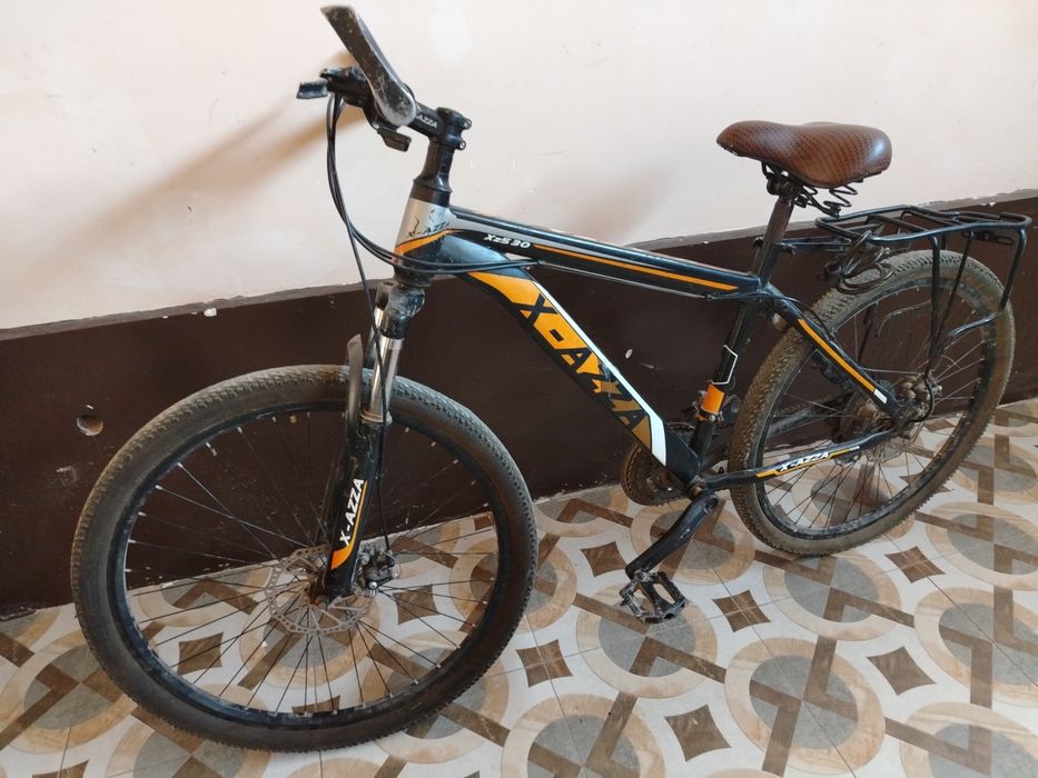 Скоросной велосипед хамме жери саз, арткы камири жарилган таза велик