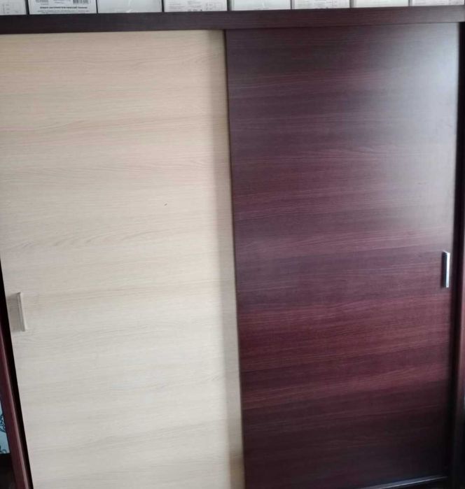 Плательный шкаф 2-х дверный, производство Польша.