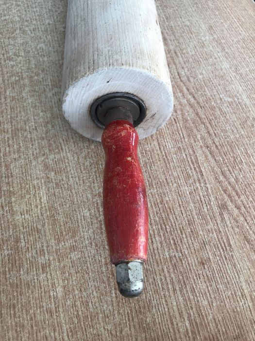 Sucitor rotativ din lemn cu rulmenti