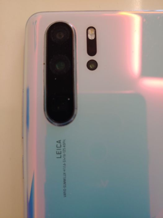 Vând Huawei P30 PRO +NM Card 64Giga