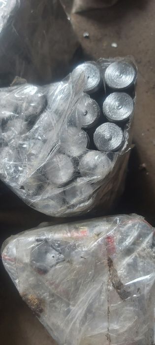 Продам шарниры- навесы