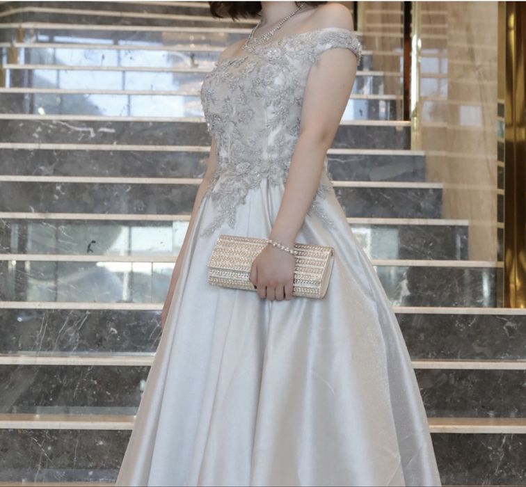 Элегантное платье