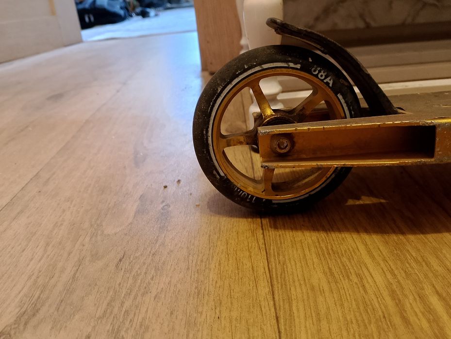 Продаю трюковой самокат