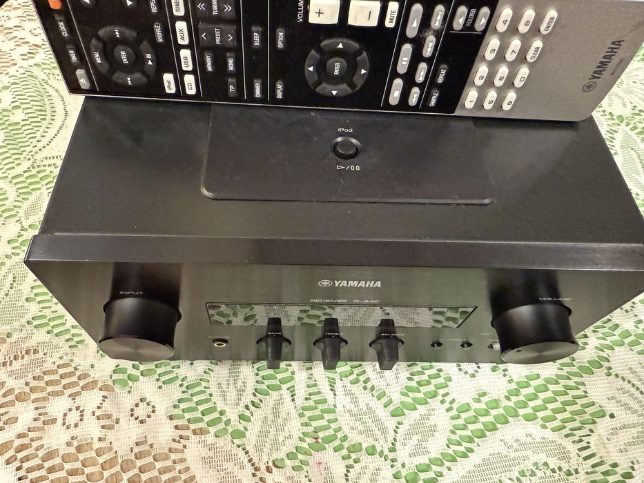 Yamaha R-840 стерео