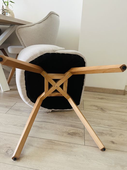 Трапезен стол -4 бр.