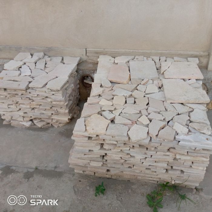 Brichka, tosh sotiladi