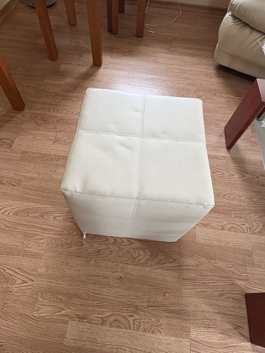 Комплект мека мебел – триместен диван, фотьойл, 2 кресла и 2 табуретка