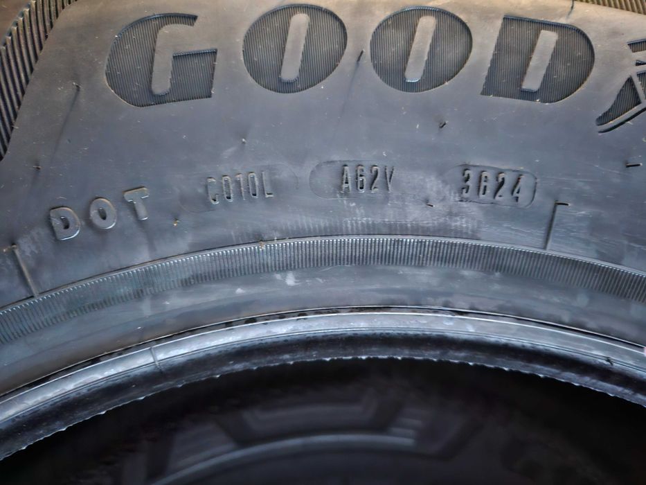 4 Нови бусови всесезонни гуми 215/65R16C Goodyear Cargo 4Seasons 109H