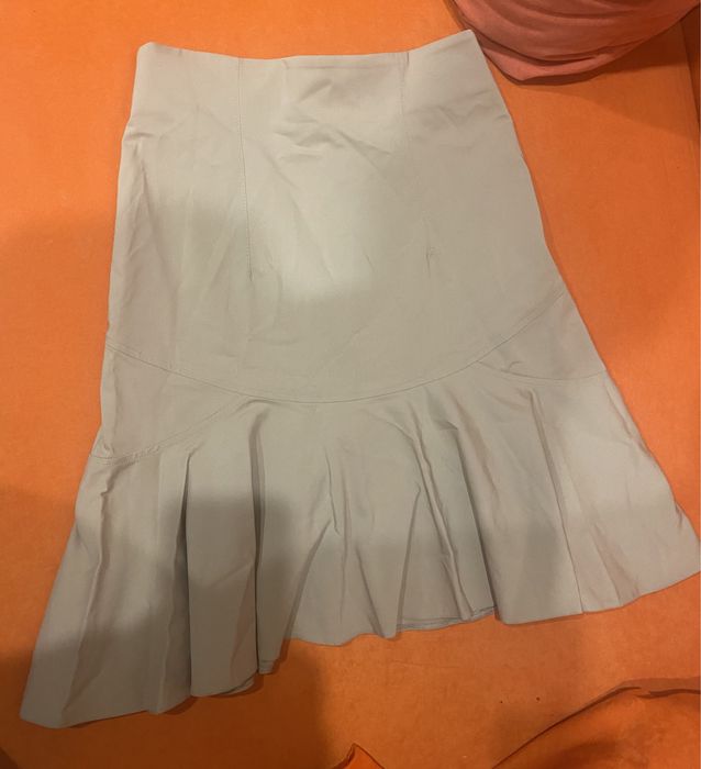 Fusta Nissa purtata o singura data