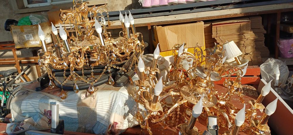 Продаю люстры б/у