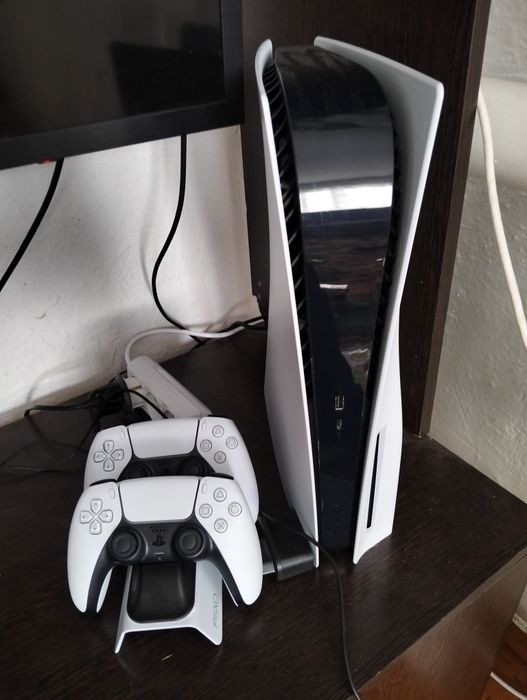 Продам срочноPS 5