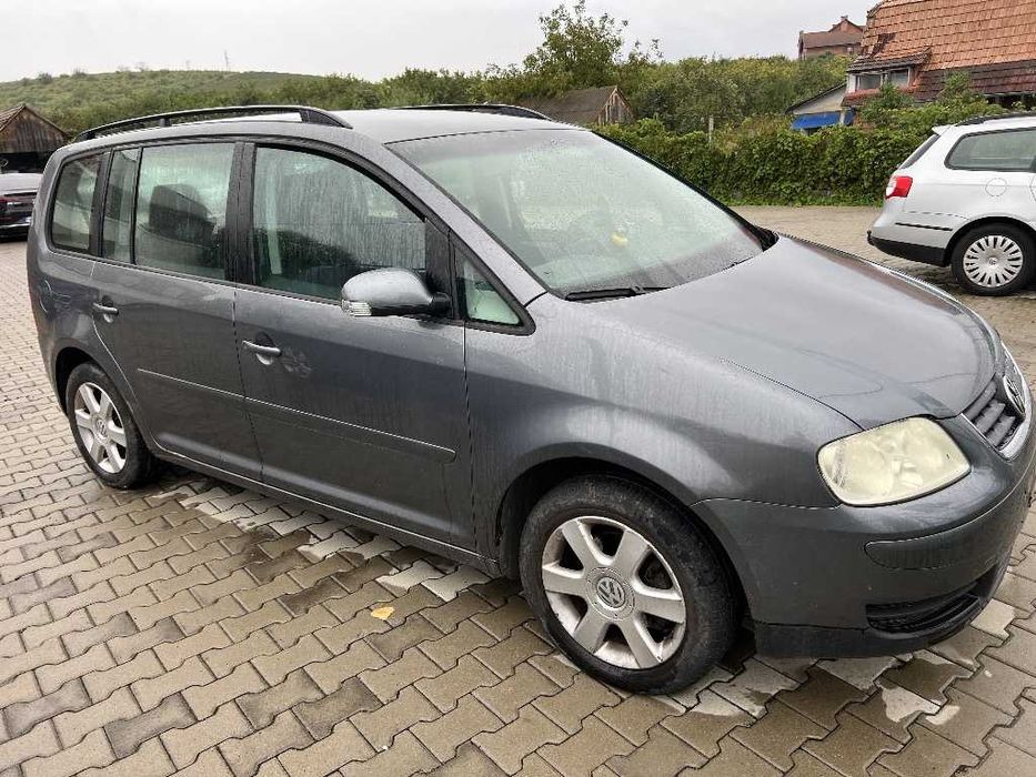 Dezmembrez VW Touran 2.0 TDI 140 cai BMM