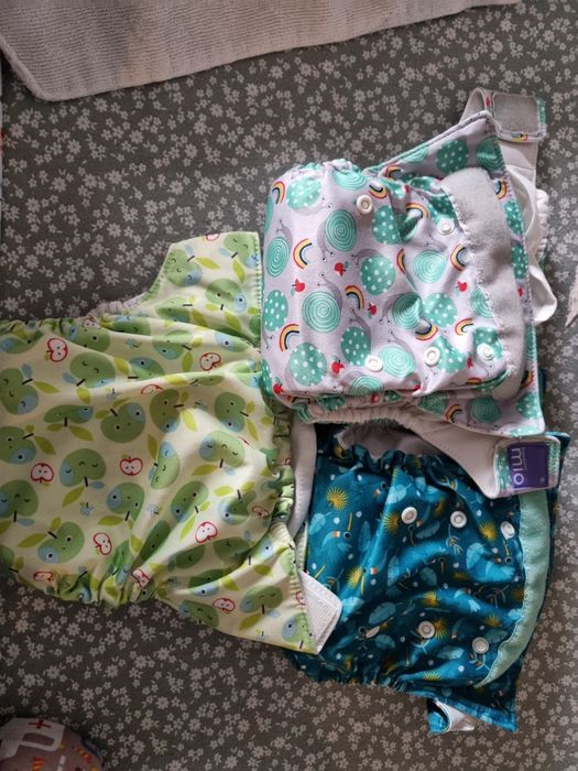 Scutece textile si inserturi