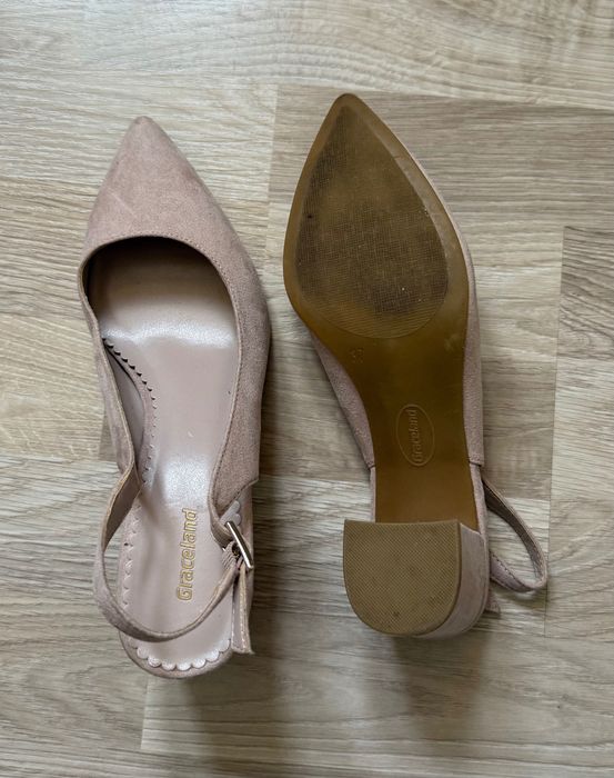 Pantofi nude imitatie piele intoarsa