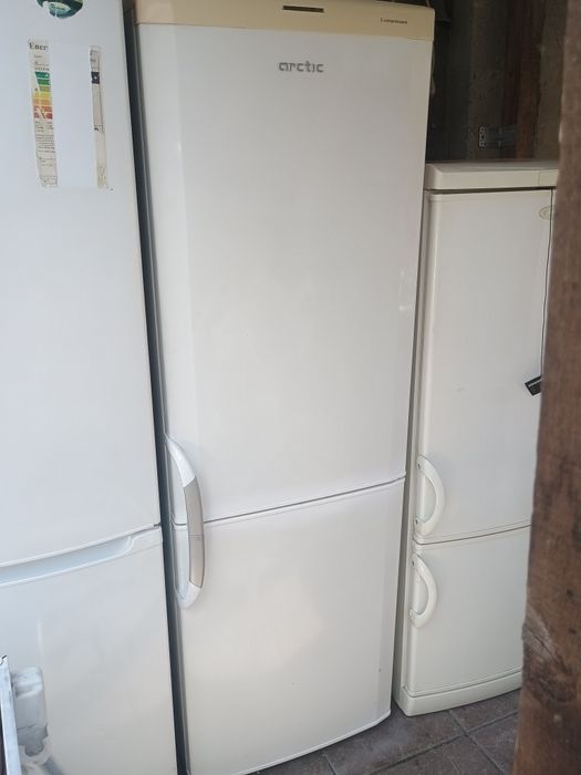 Frigider cu congelator arctic tip combină frigorifică