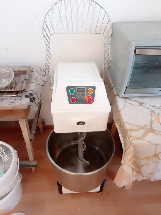 Продам Тестомес CHEF