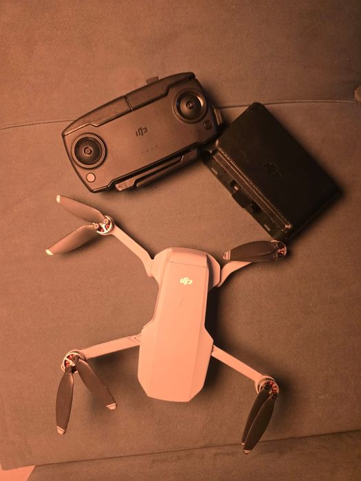 DJI Mini SE с комплктом