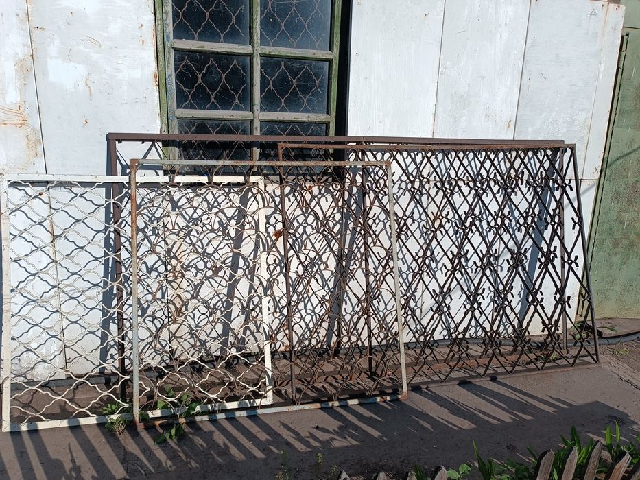 Продаются решетки на окна