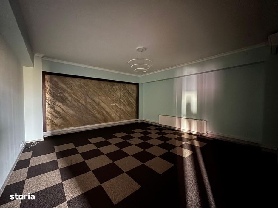 Inchiriere Spatiu Comercial Vitrat, 480 mp Tatarasi - Hotel Amadeo