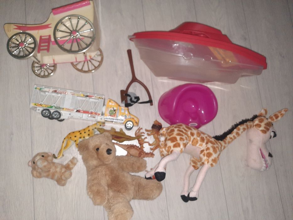 Игрушки отдам разные детские