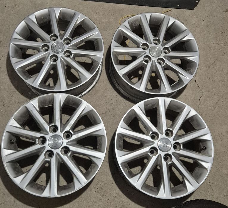 Диски тойота  R16 оригинал