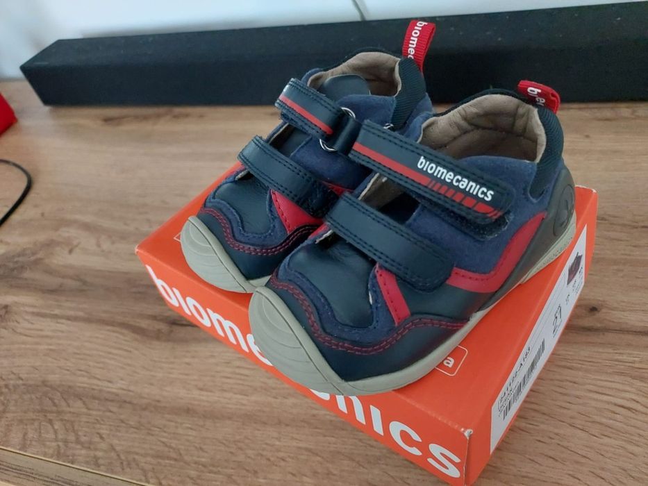Adidasi Biomecanics