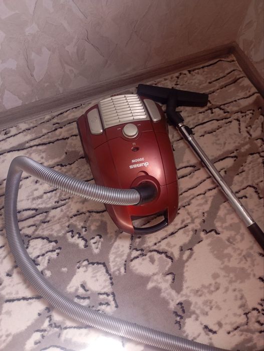 Продается пылесос рабочий , мешковой