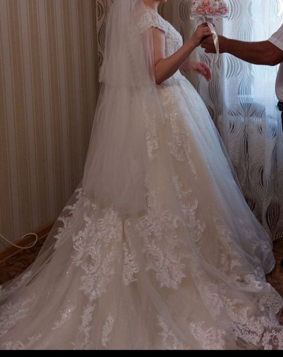 Свадебное платье