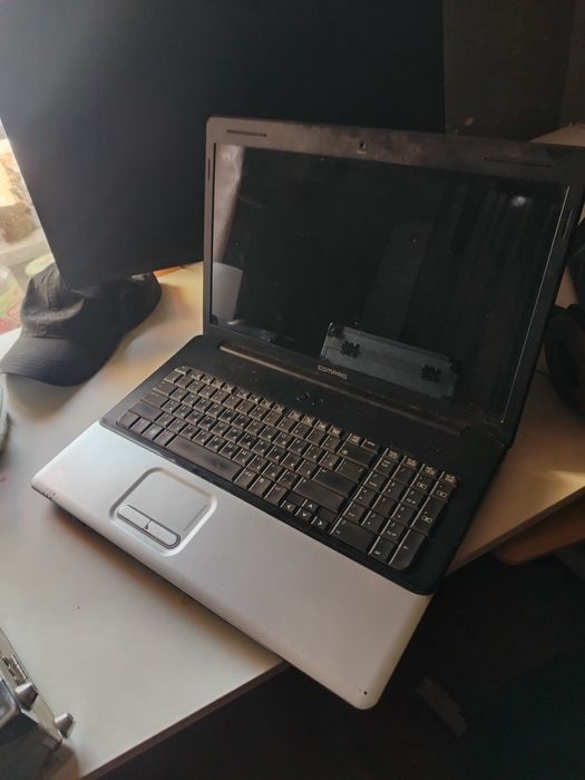 Ноутбук на запчасти