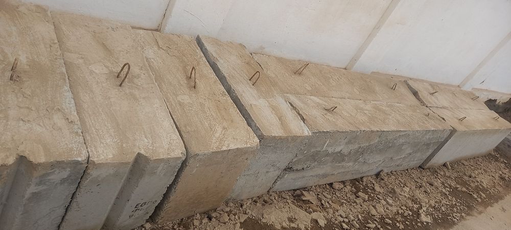 Бетонные блоки и шлакоблок